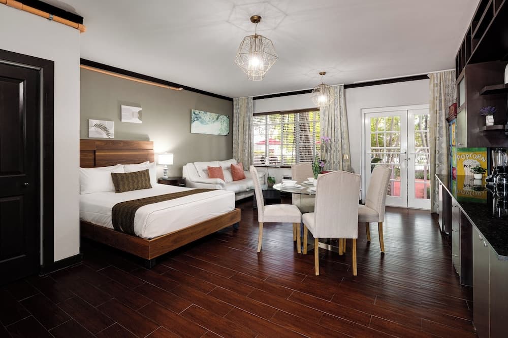 Tradewinds Apartment Hotel