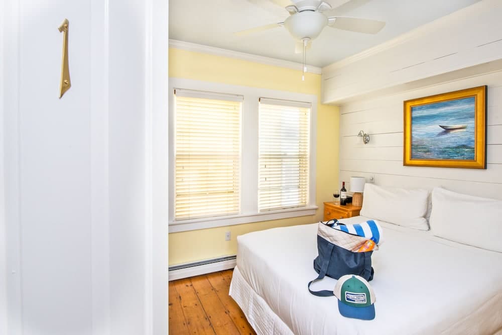 Admirals Landing - Adults Only