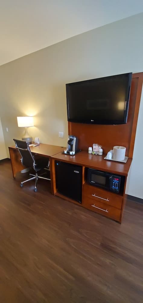 Comfort Suites Helena Airport