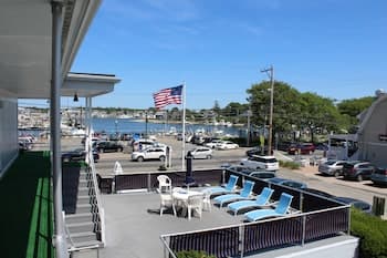 Ocean Street Inn on Hyannis Harbor