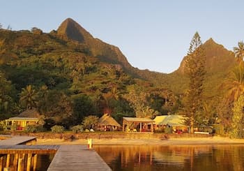 Linareva Moorea Beach Resort