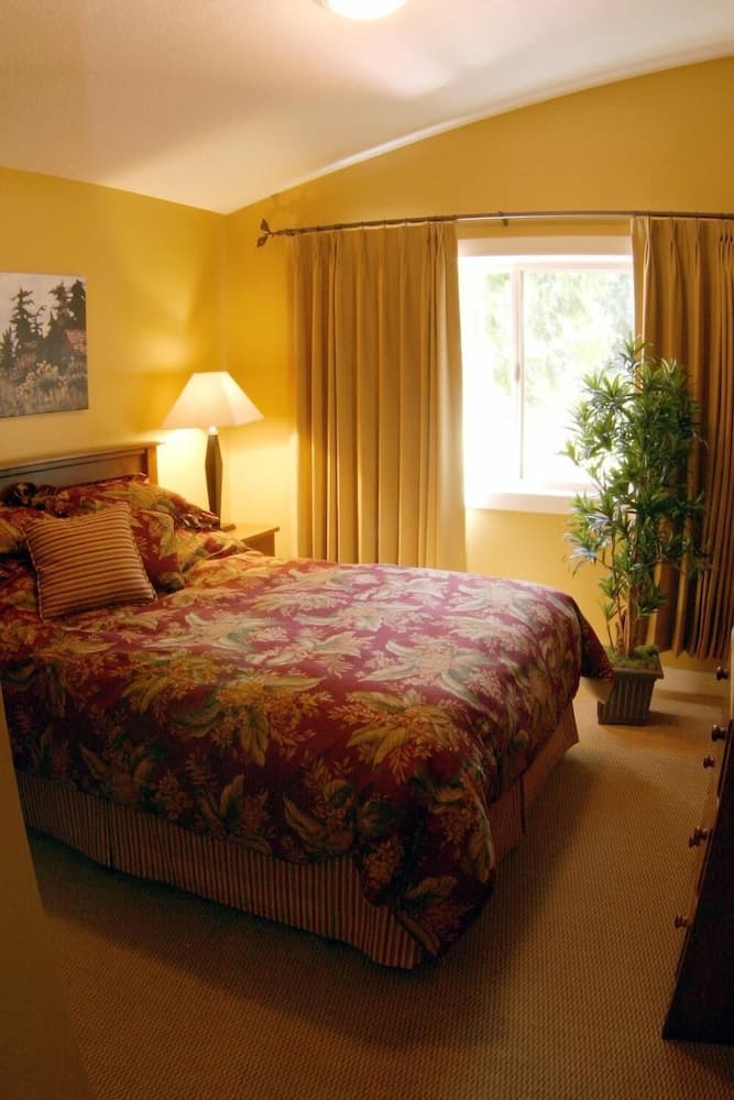 Oceanside Village Resort