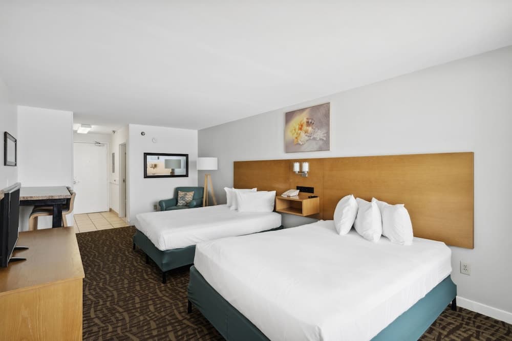 Beach Tower Beachfront Hotel, a By The Sea Resort