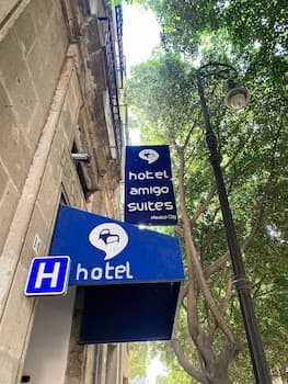 Hotel Amigo Suites