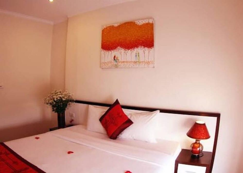 Rising Dragon Estate Hotel