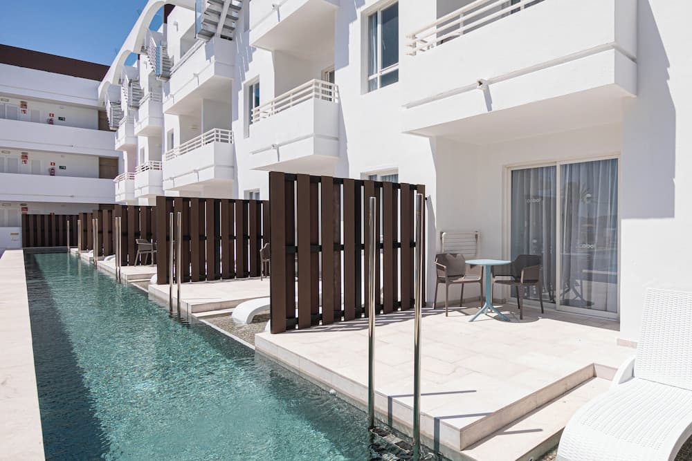 Cabot Hobby Club Apartments