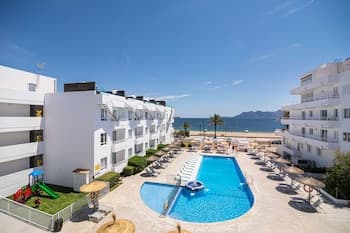 Cabot Hobby Club Apartments