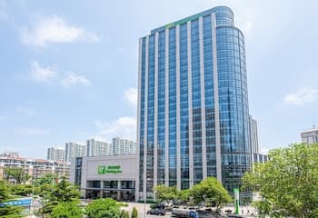 Holiday Inn Qingdao City Centre, an IHG Hotel
