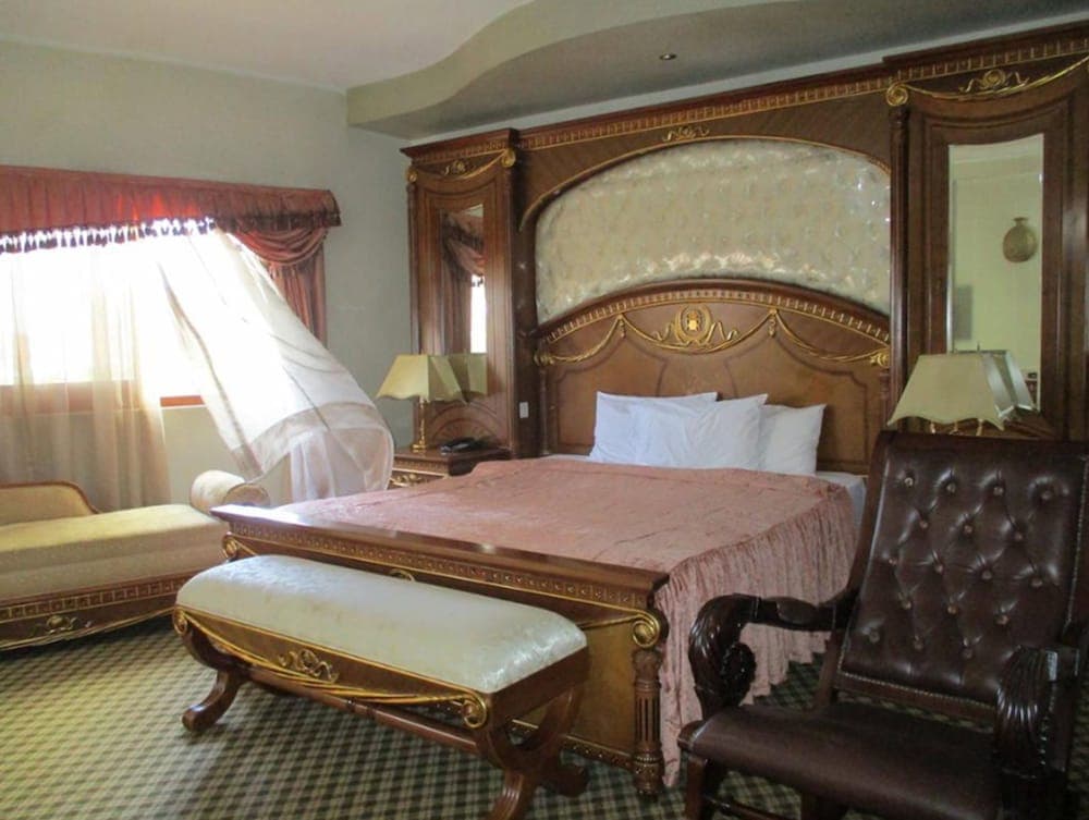 Imperial Royale Hotel