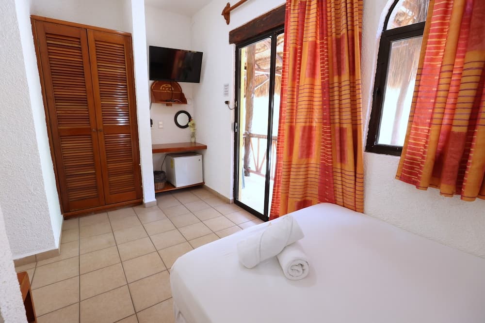 Hotel Bosque Caribe , 5th Av Zone