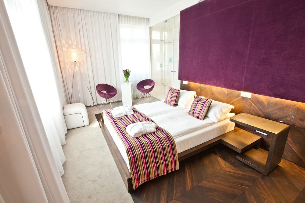 Platinum Residence Boutique Hotel