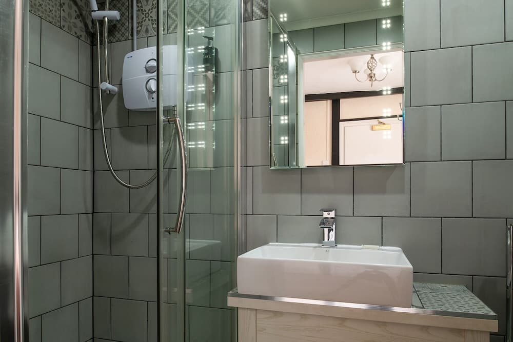 Springfield House - Birmingham Airport & NEC