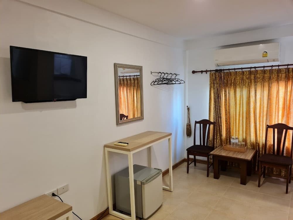 Opal House Hotel & Restaurant