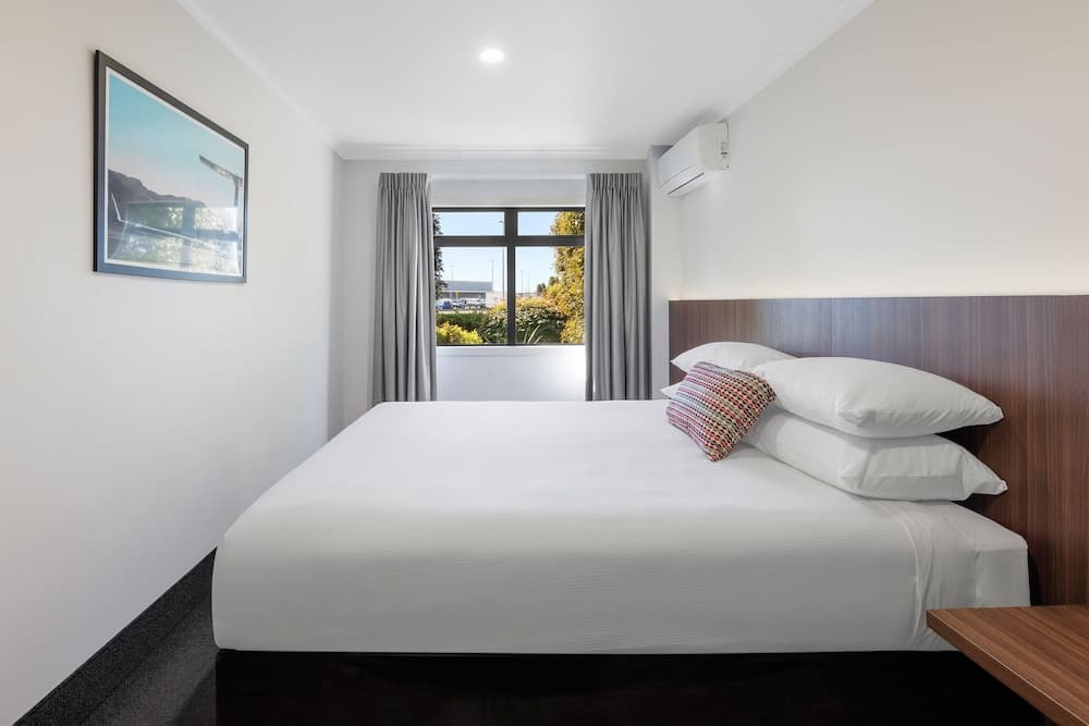 JetPark Hotel Hamilton Airport