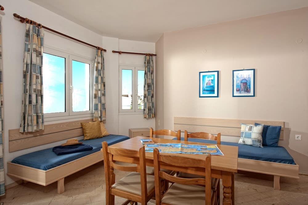 Melissa Apartments, Studios & Suites