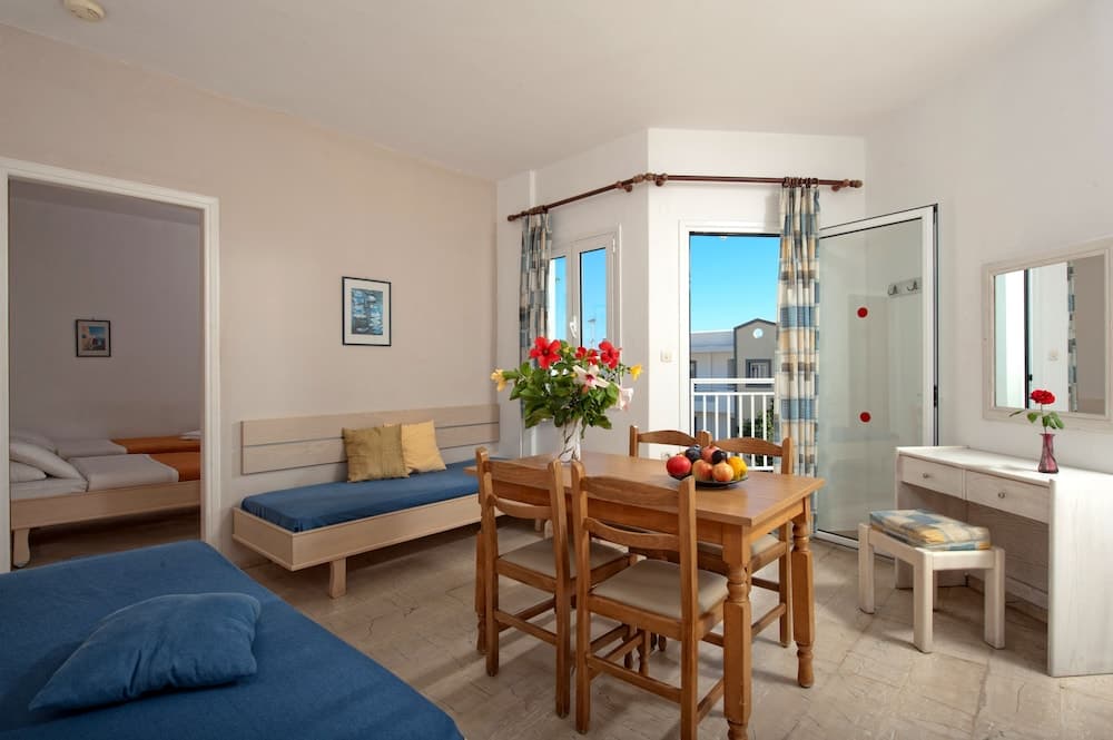 Melissa Apartments, Studios & Suites