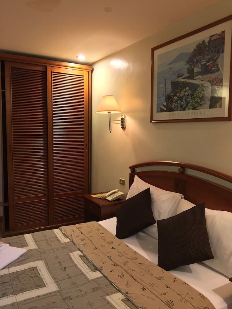 Robbinsdale Residences