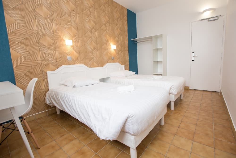 Domaine des Cèdres : Logis Hôtel, Gîtes et Insolites