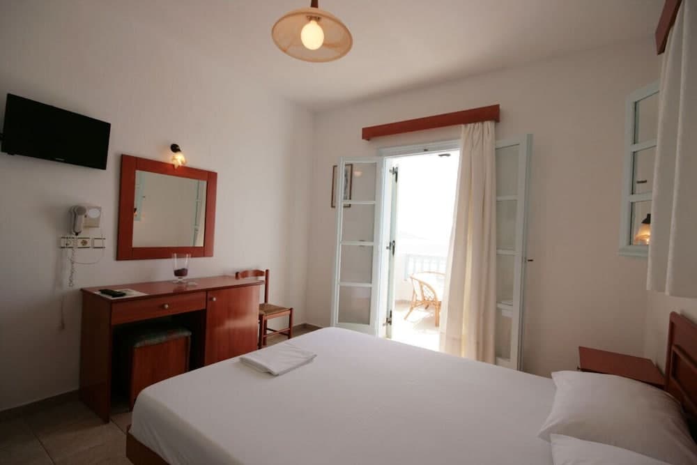 Pirgos Stelida Hotel