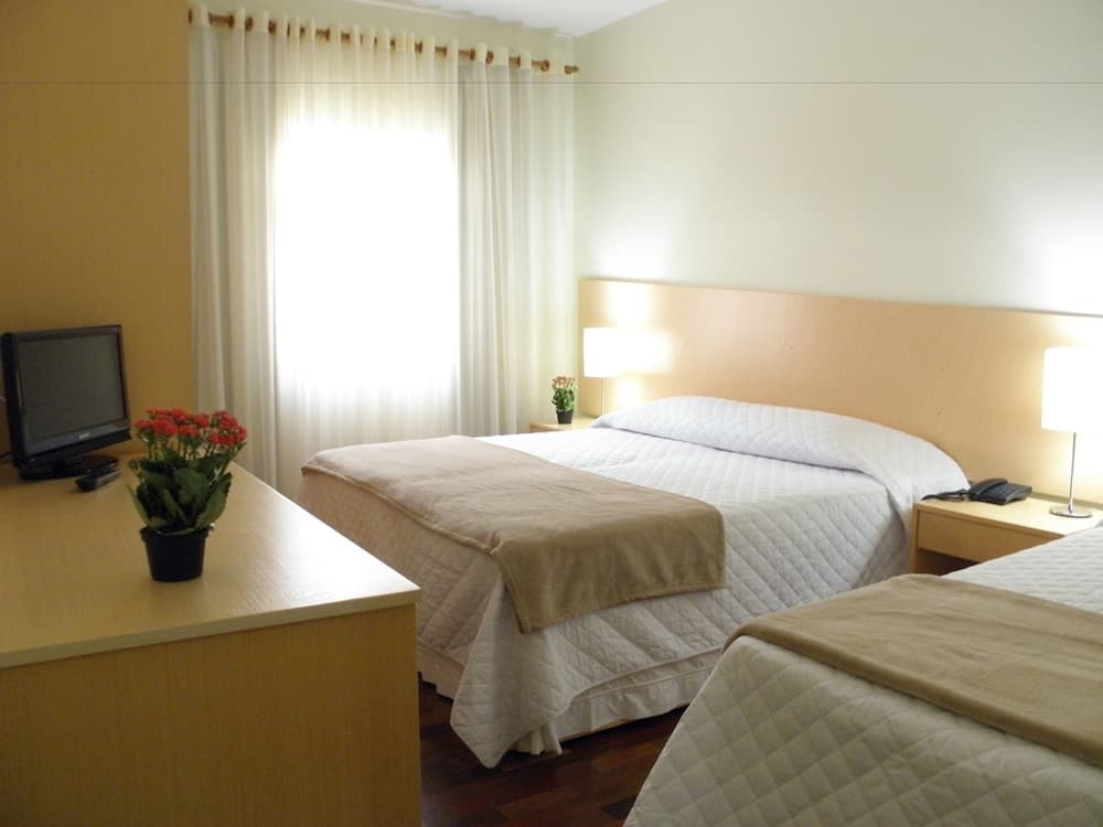 El Shadai Park Hotel