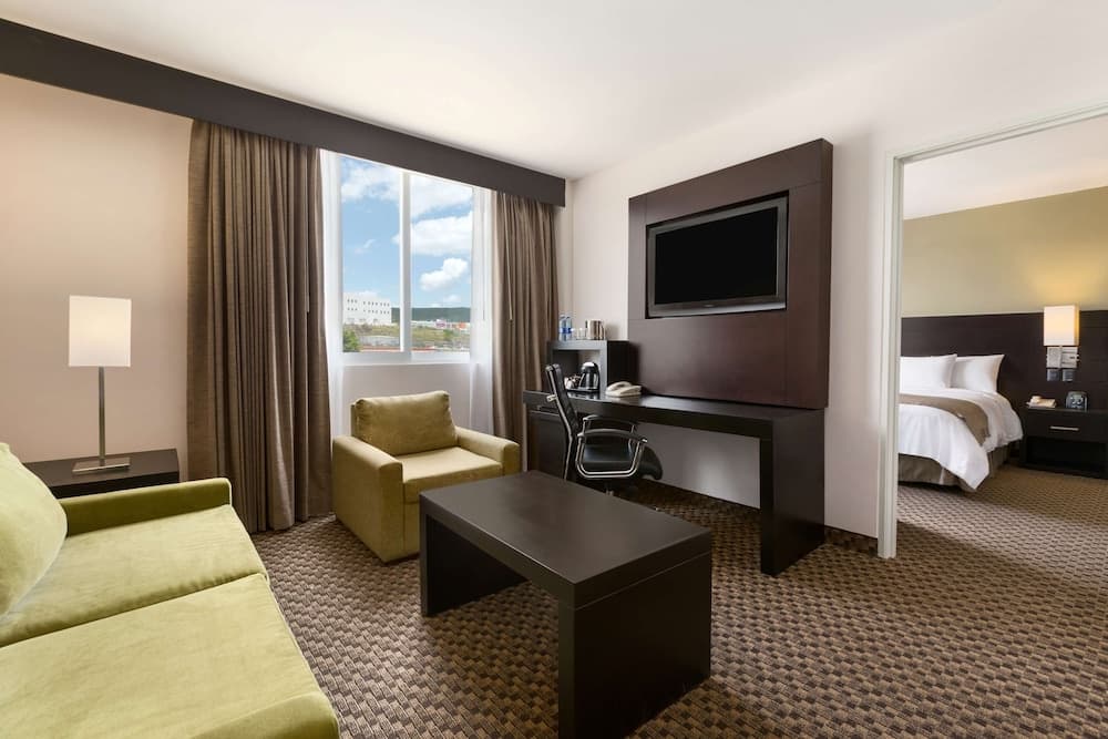 DoubleTree by Hilton Hotel Queretaro