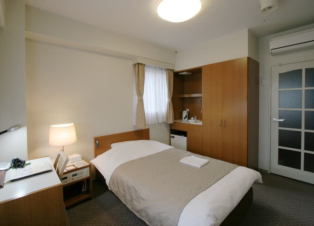 Kishibe Station Hotel