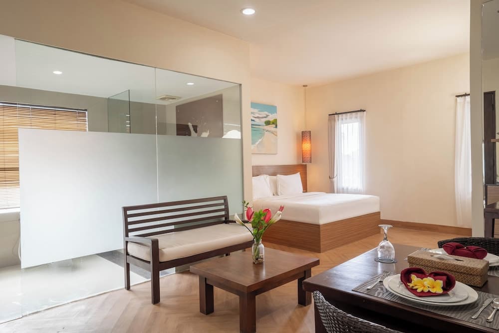 Swiss-Belcourt Sunset