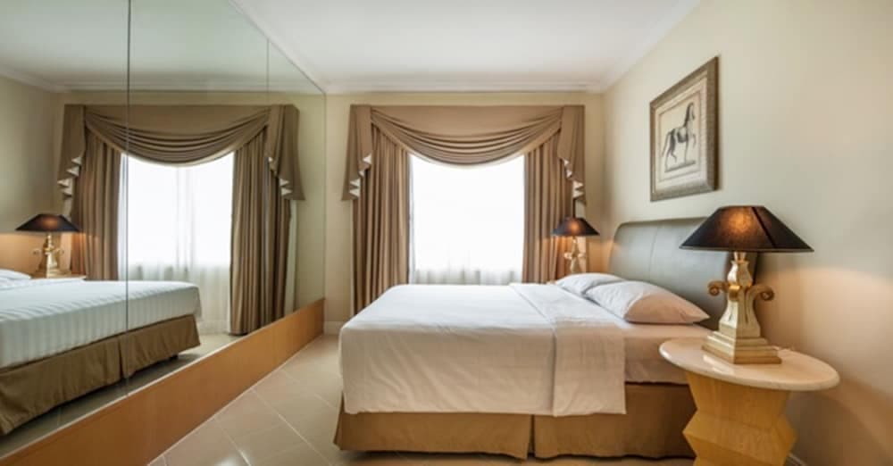 Batavia Hotel and Serviced Apartments