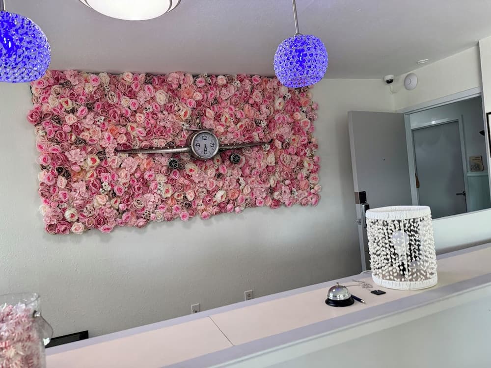 Ocean Sands Beach Boutique Inn - Stay At the Beach