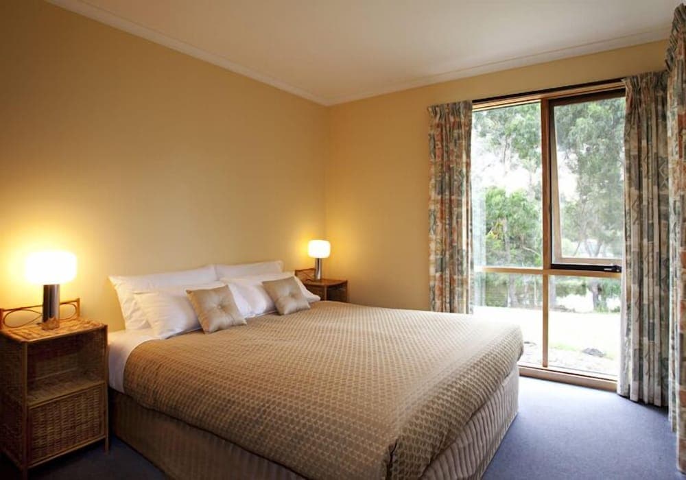 Bruny Island Escapes and Hotel Bruny