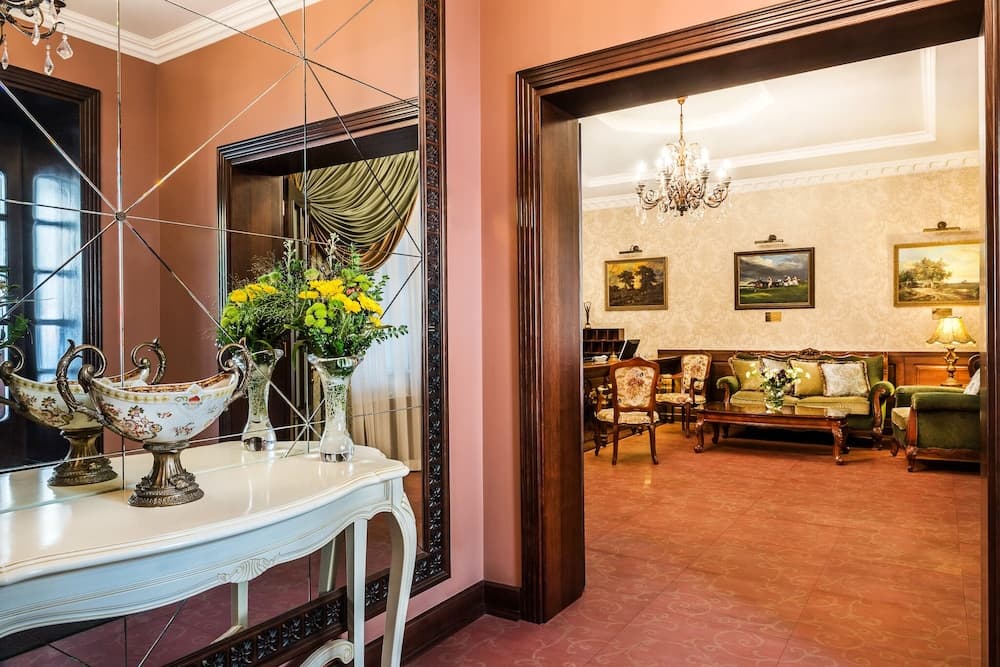 Frederic Koklen Boutique Hotel