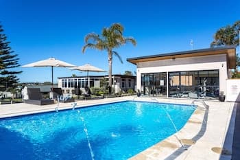 Country Comfort Amity Motel