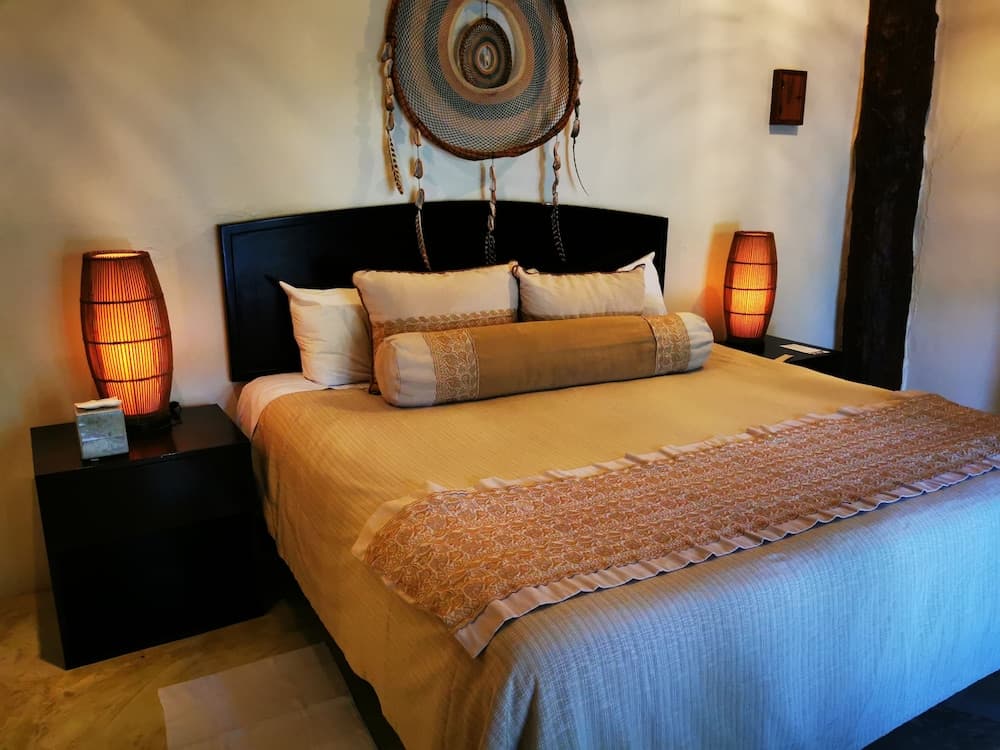 Hip Hotel By Ana y José