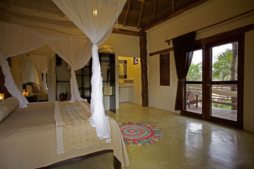 Hip Hotel By Ana y José