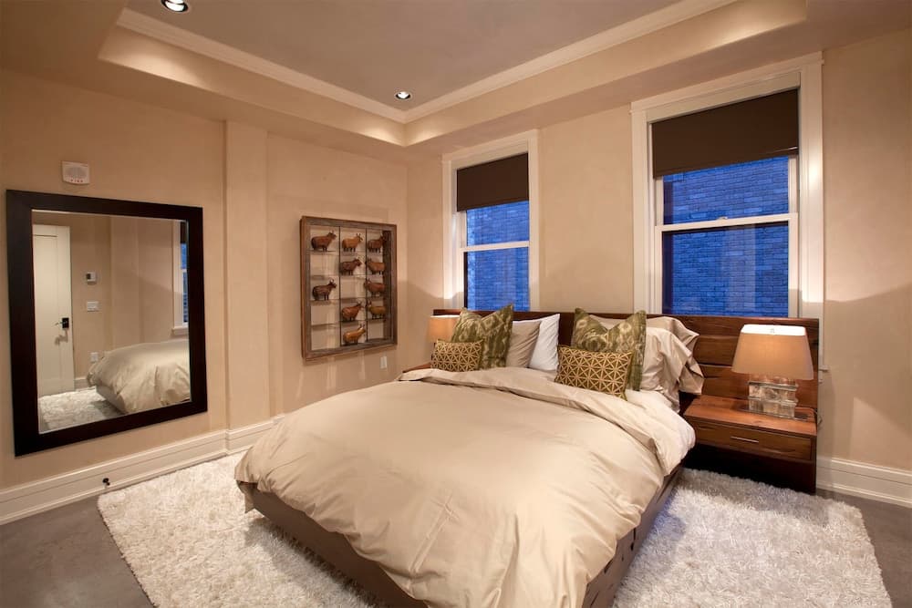 Element 52, Auberge Collection