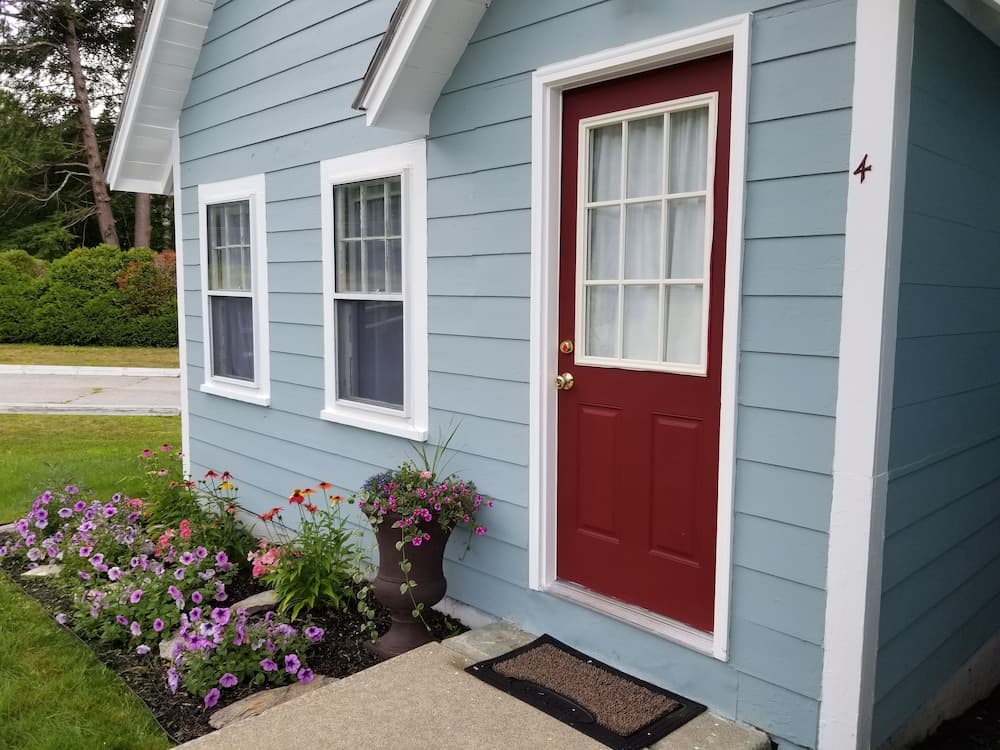 White Mountain Motel And Cottages
