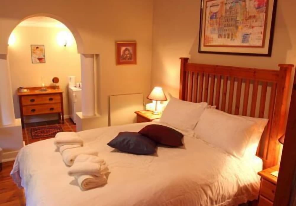 The Old Trading Post - Guest House