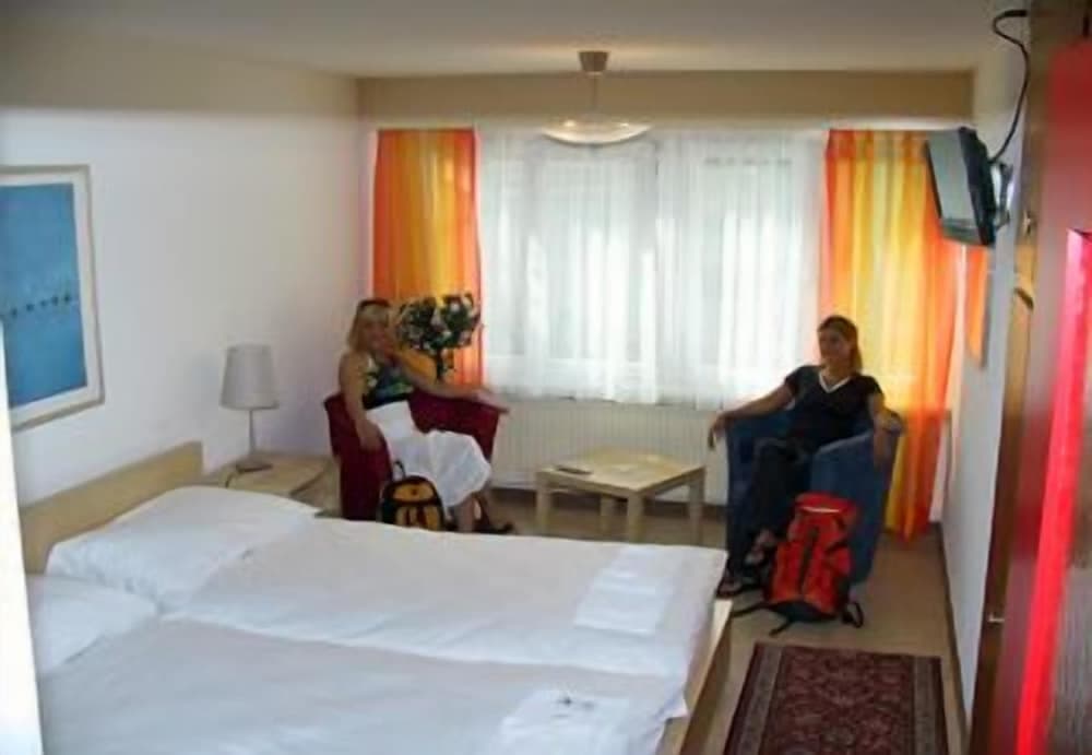 Hotel & Backpackers Zak