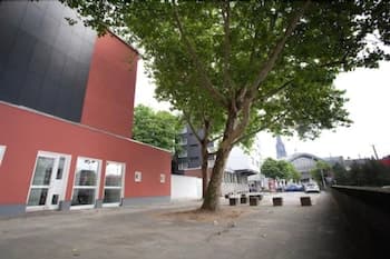 Pathpoint Cologne Backpacker Hostel