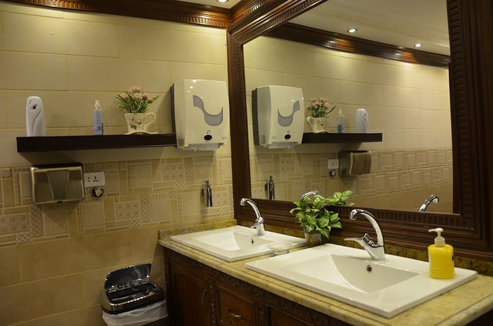 Amra Palace International Hotel