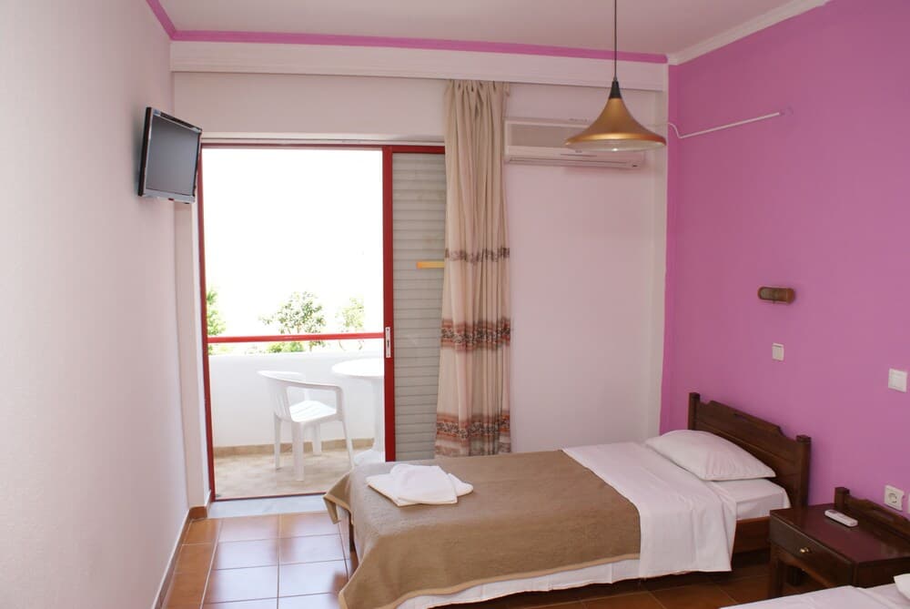 Stam & John Apartments