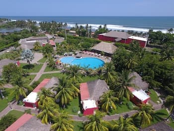 Hotel Las Hojas Resort & Beach Club