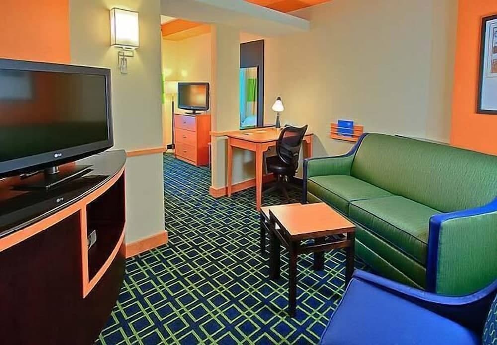 Fairfield Inn & Suites by Marriott Harrisburg West