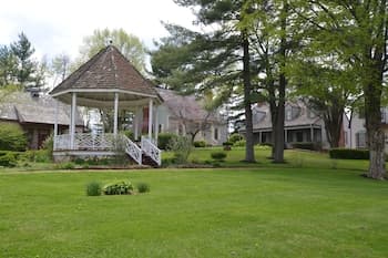 Century Suites Hotel