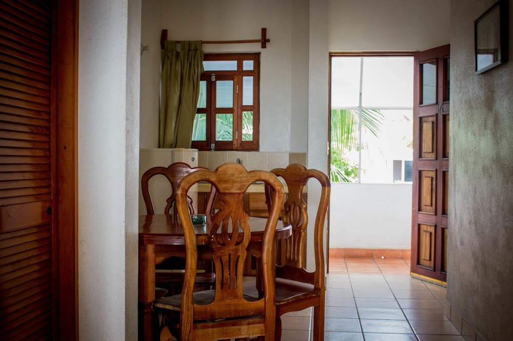 Suites & Hotel Punta Esmeralda