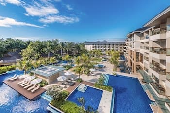 Henann Resort Alona Beach