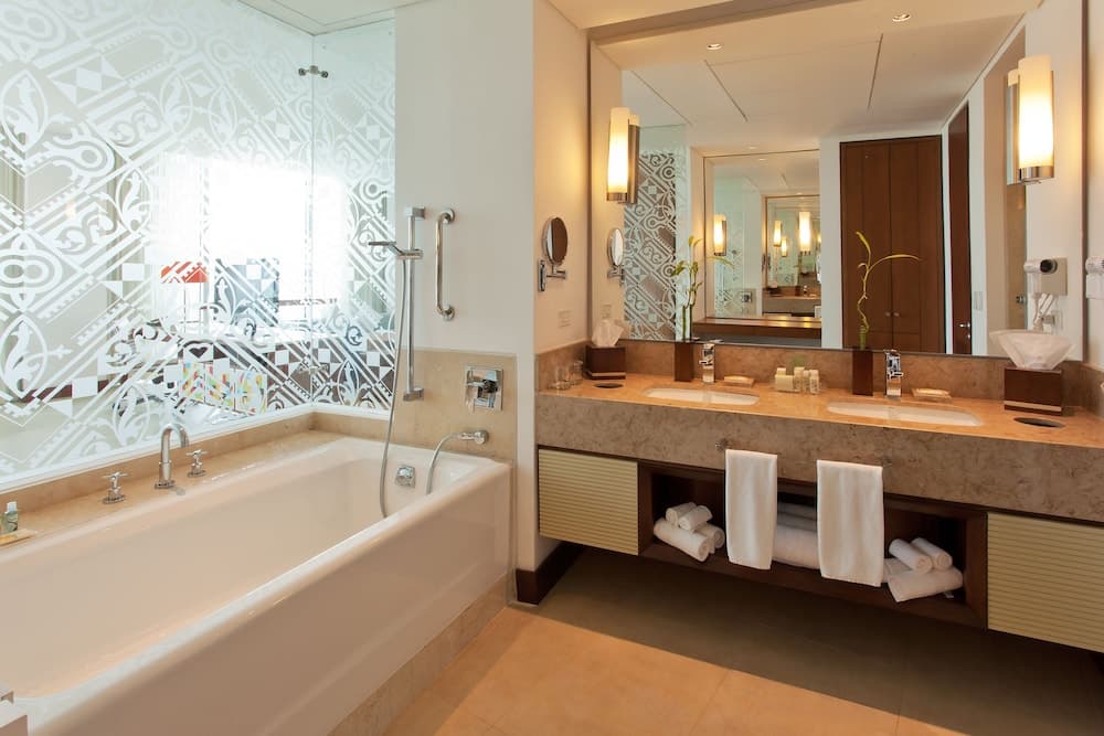 Holiday Inn Cartagena Morros by IHG