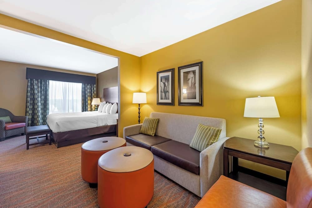 Best Western Plus Tupelo Inn & Suites