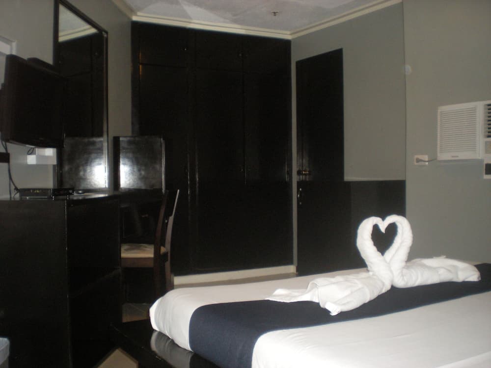 Richmond Plaza Hotel