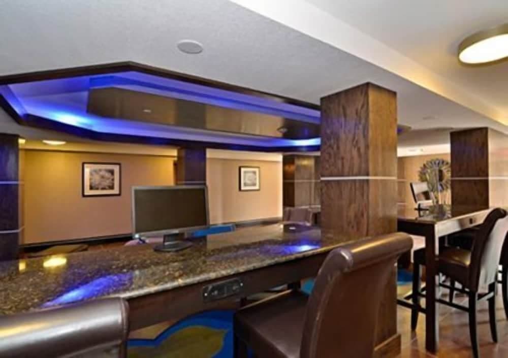 Comfort Inn & Suites El Paso I-10 Airport Area